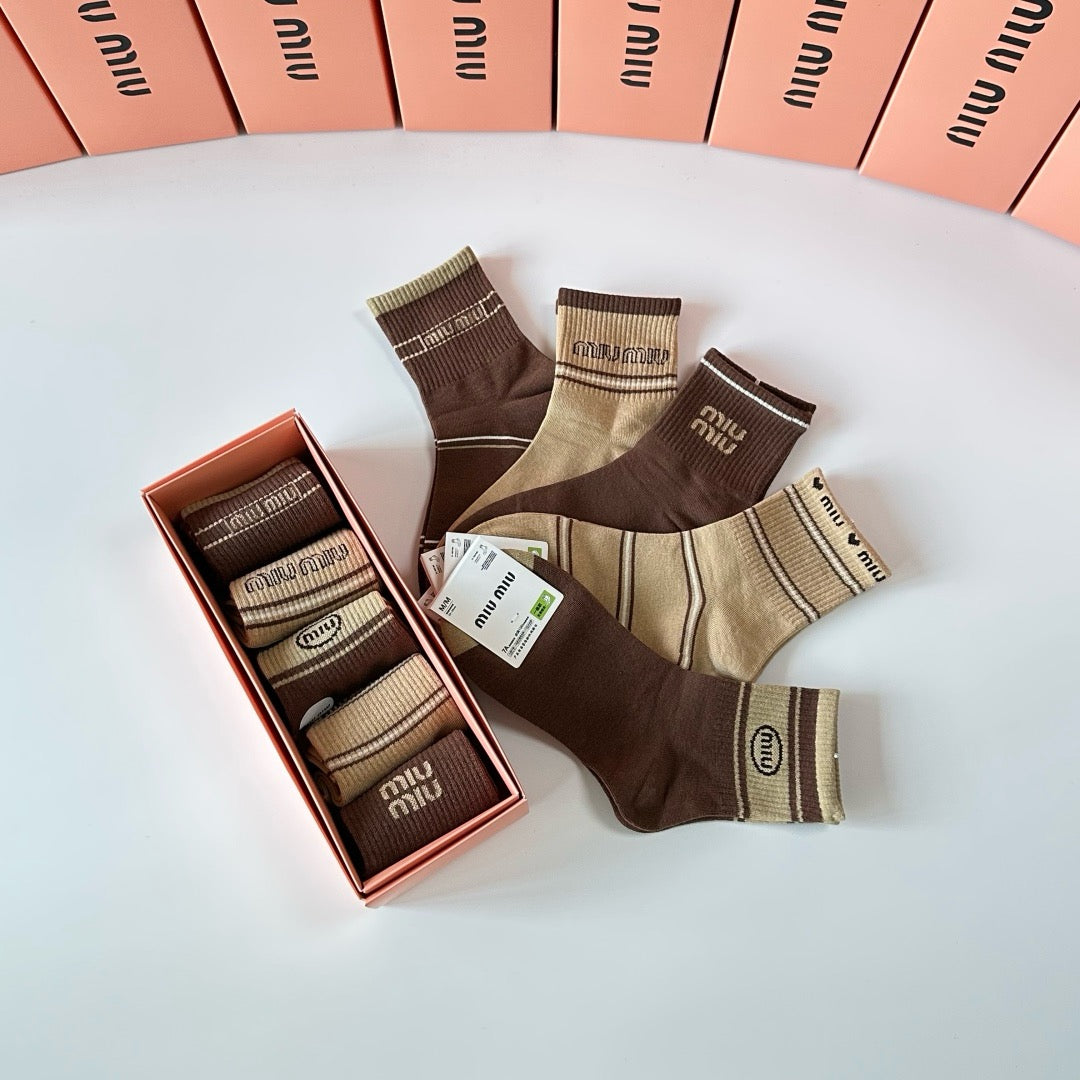 New medium to long stacking socks