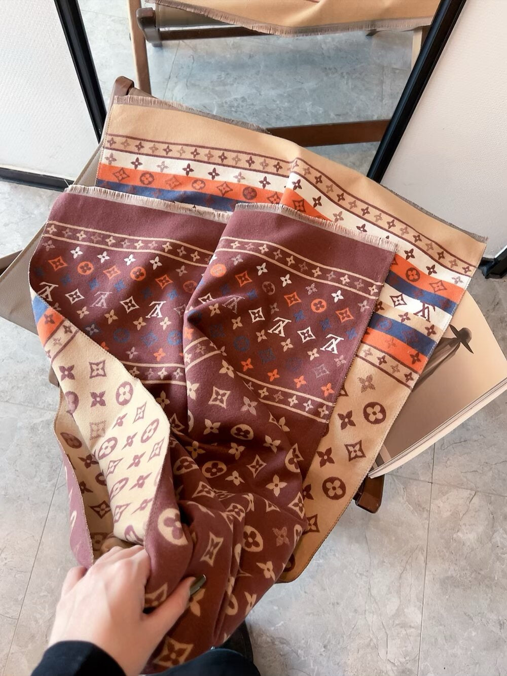 Cashmere baby feels comfortable to the touch and can be used all year round