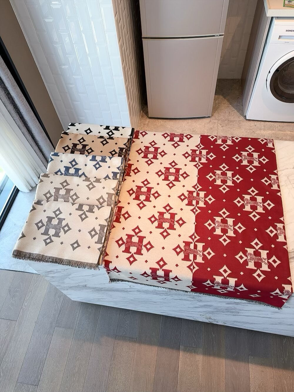 Up to new! 2025 autumn and winter men's and women's synchronized counter, high-end cashmere knitted scarf!