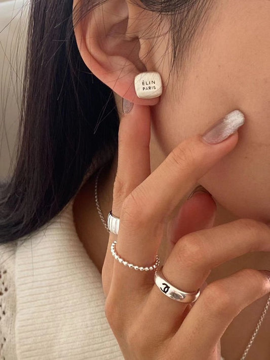 Earstuds are simple and fashionable✨✨