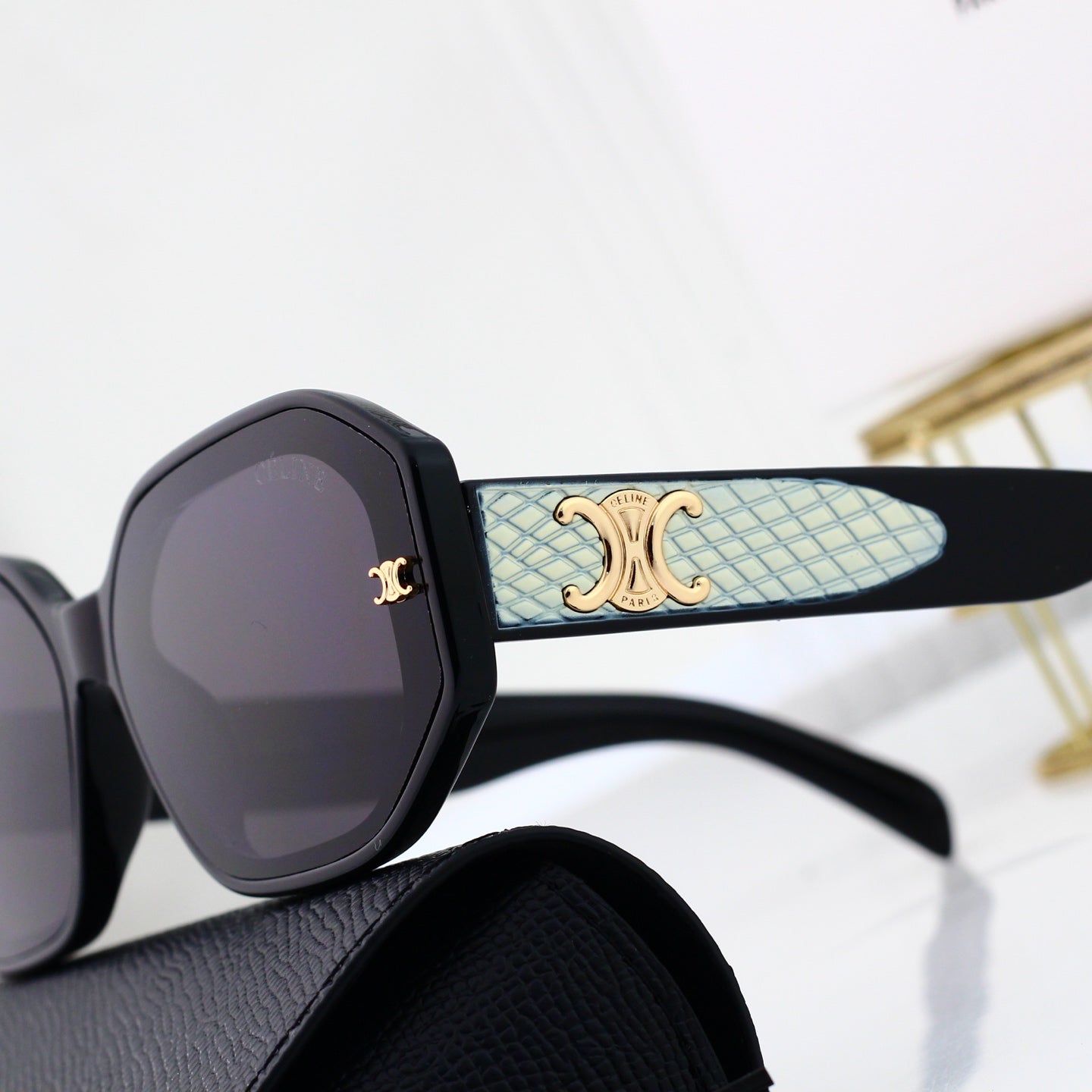 4 colors of trendy sunglasses 6602