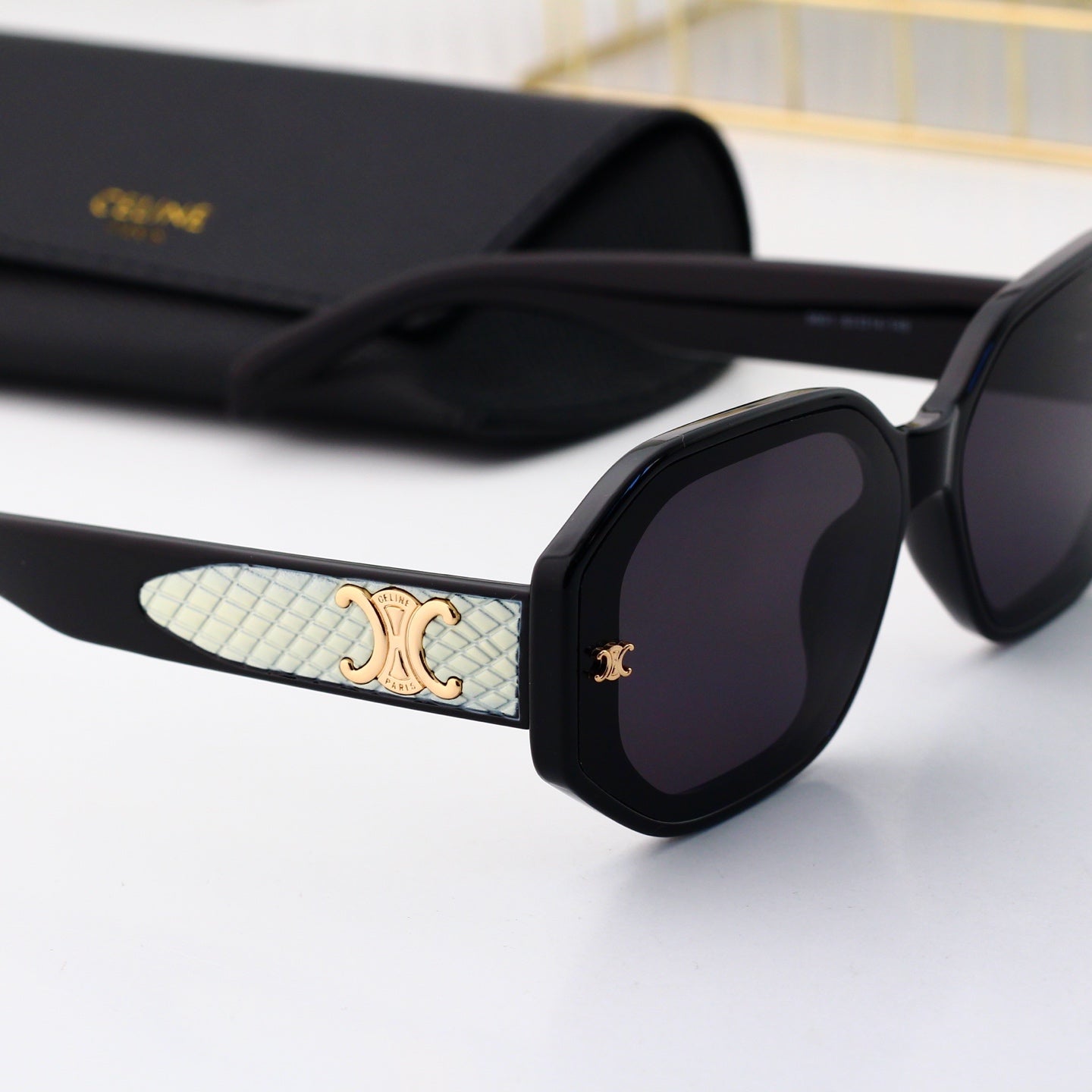 4 colors of trendy sunglasses 6602