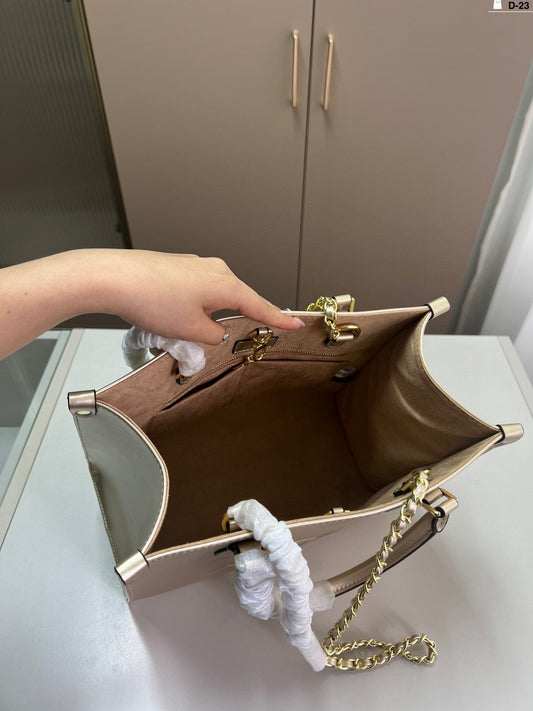 Oversized Tote Bag
