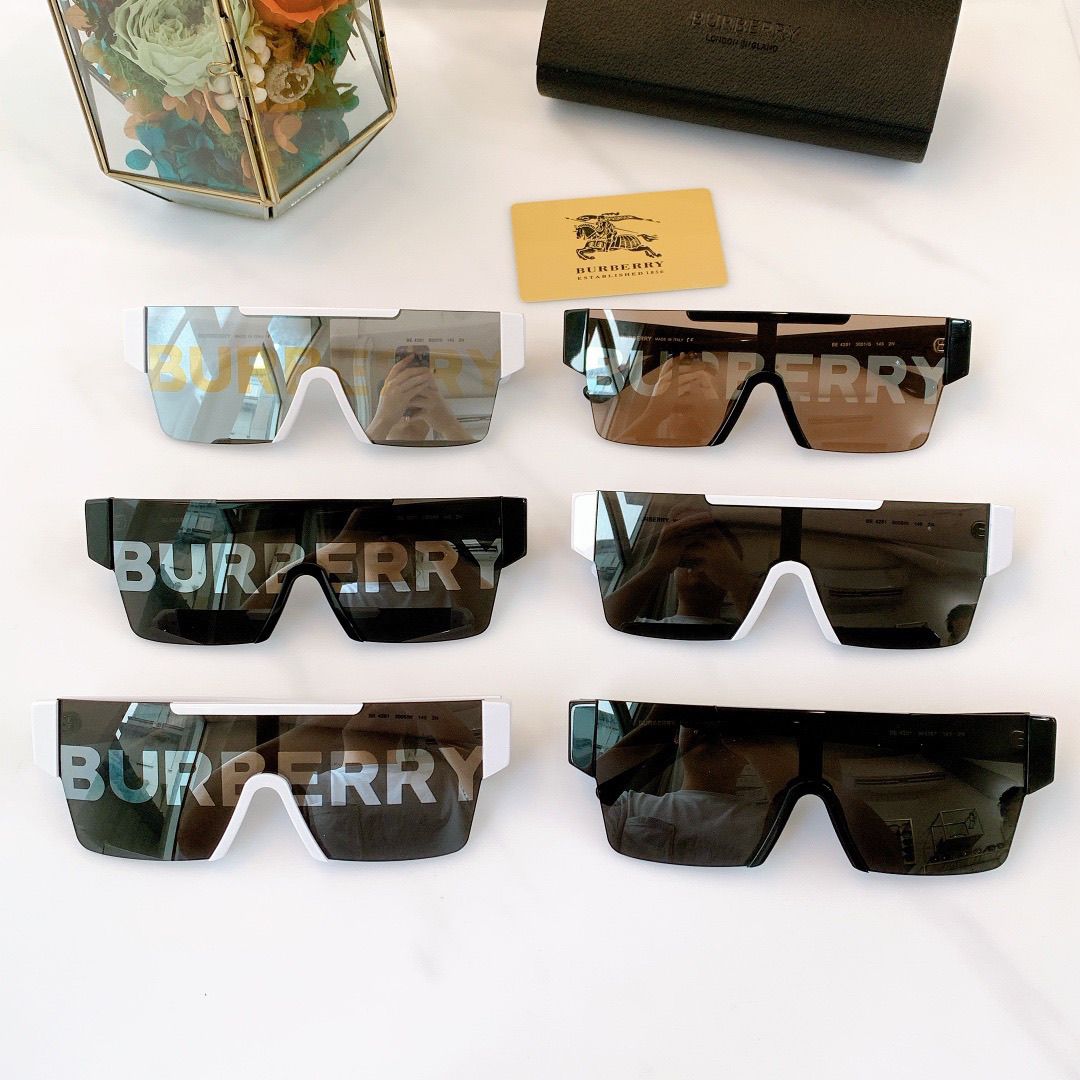 Classic Letters Watermark Sunglasses 4227