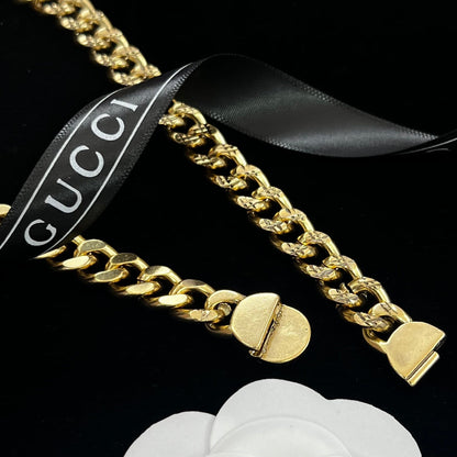 Enamel Craft Clover Pendant Necklace