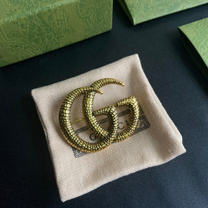 Vintage Crocodile Pattern Brooch