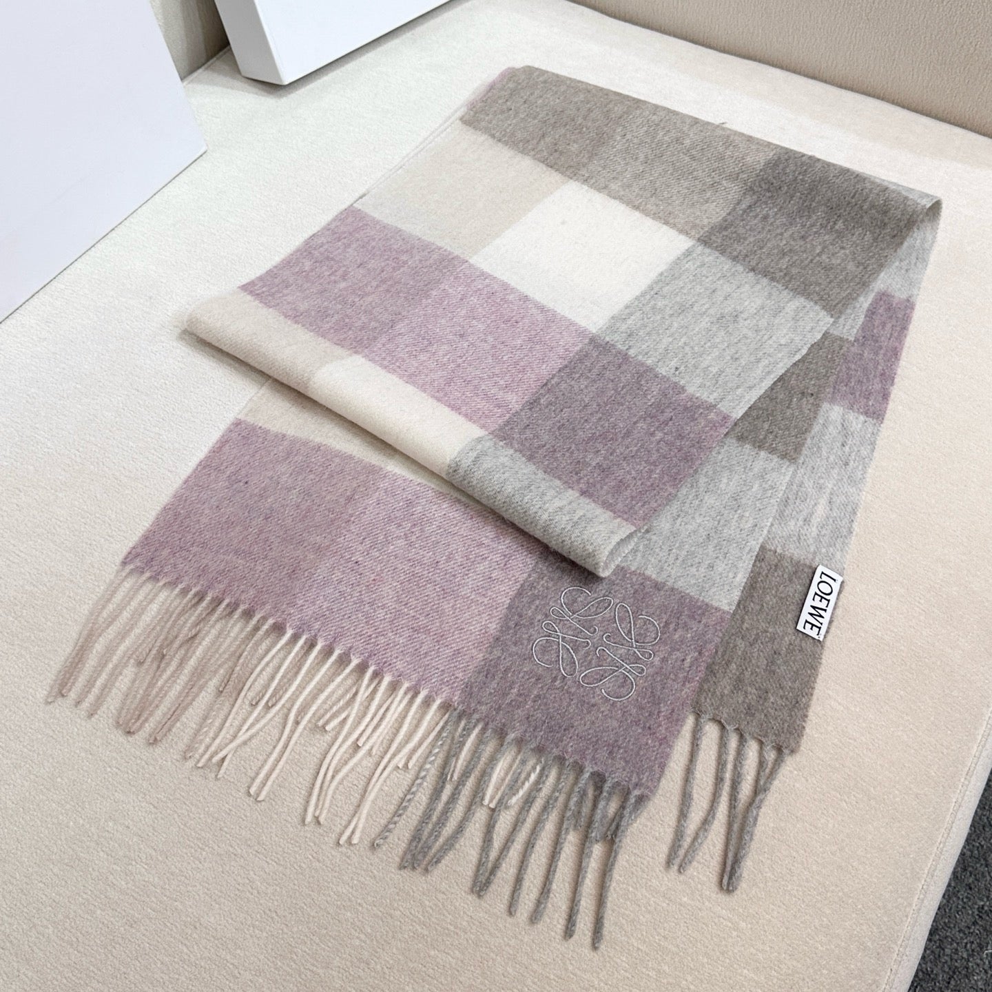 new arrivals ❤️ 2025 [Gentle color scheme, low-key yet elegant ❗ This soft scarf that touches the heart