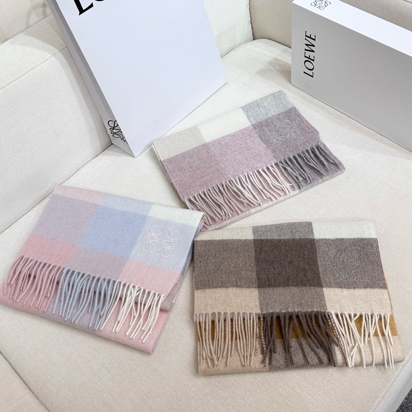 new arrivals ❤️ 2025 [Gentle color scheme, low-key yet elegant ❗ This soft scarf that touches the heart