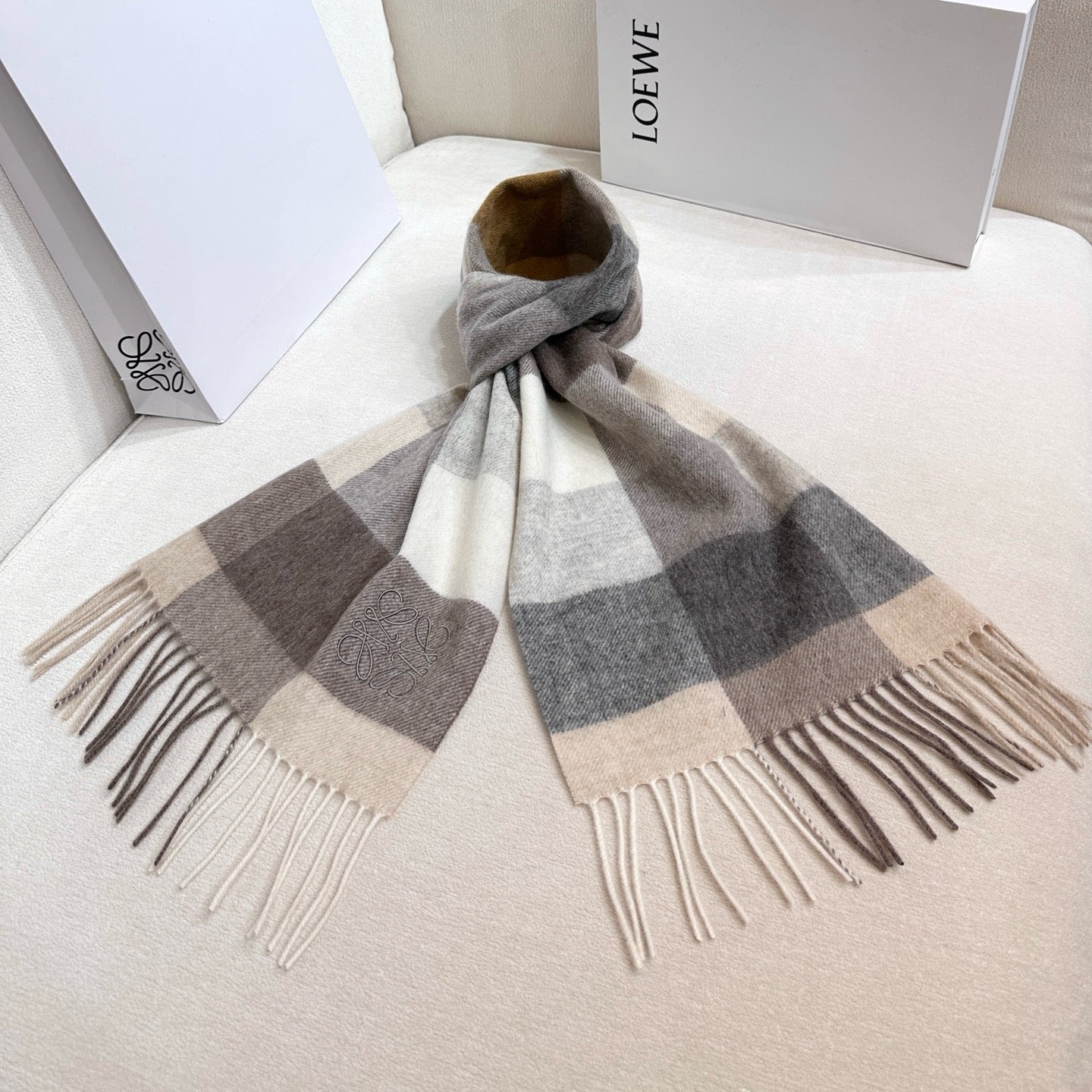 new arrivals ❤️ 2025 [Gentle color scheme, low-key yet elegant ❗ This soft scarf that touches the heart
