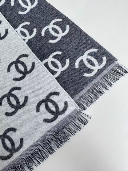 🔥 Classic double-sided scarf shawl