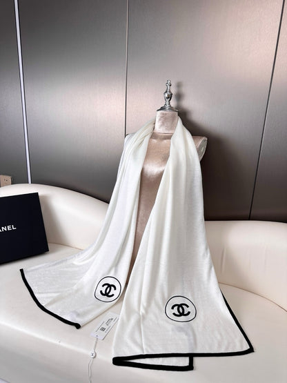 Thin velvet long scarves are a must-have item for wardrobes