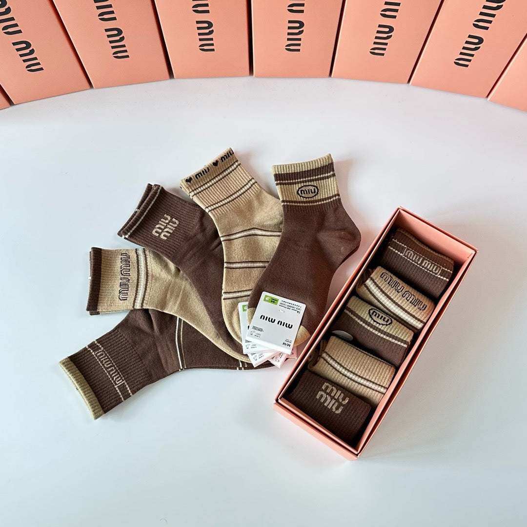 New medium to long stacking socks