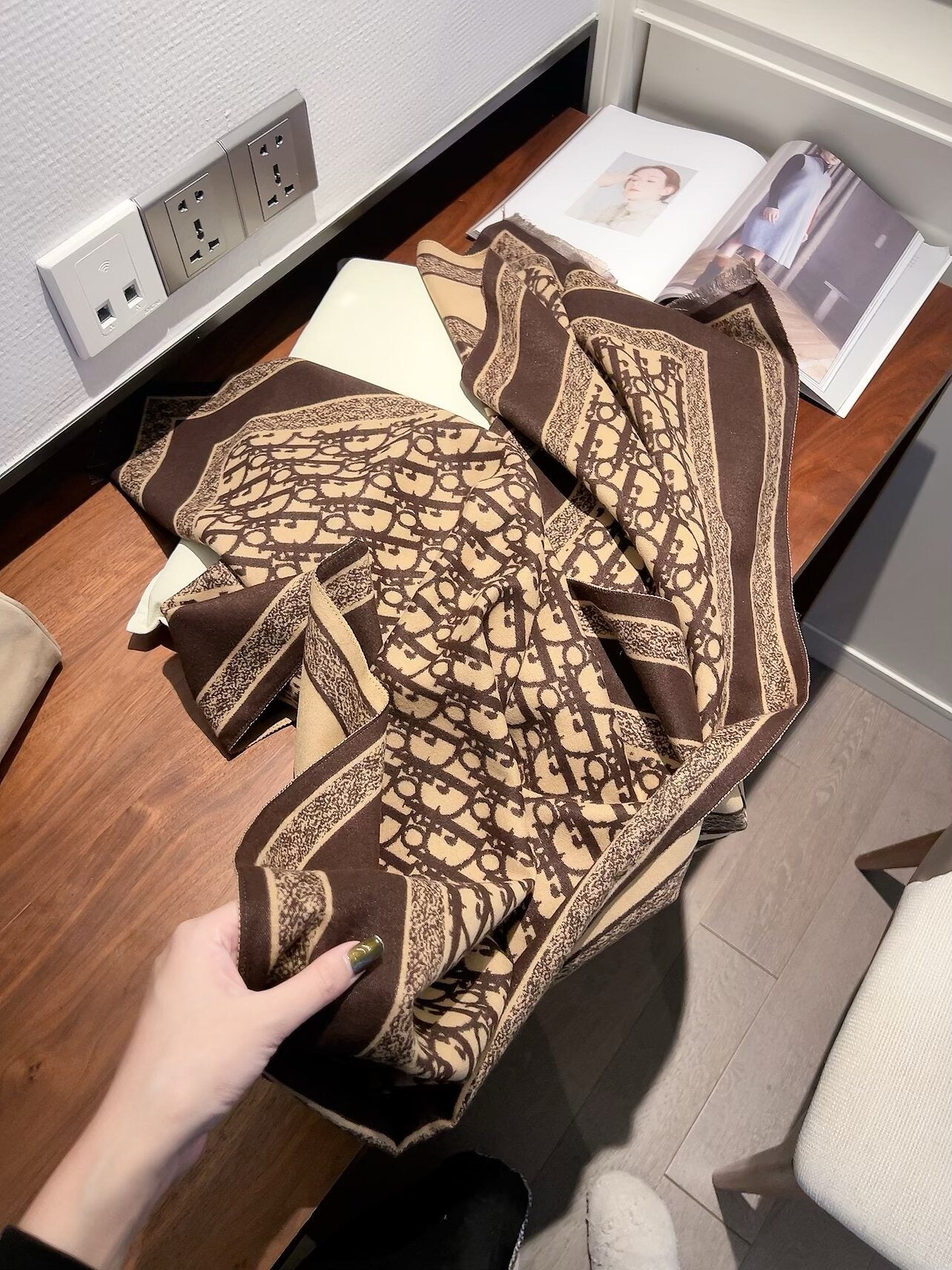 Big square scarf, scarf, shawl, blanket, three uses