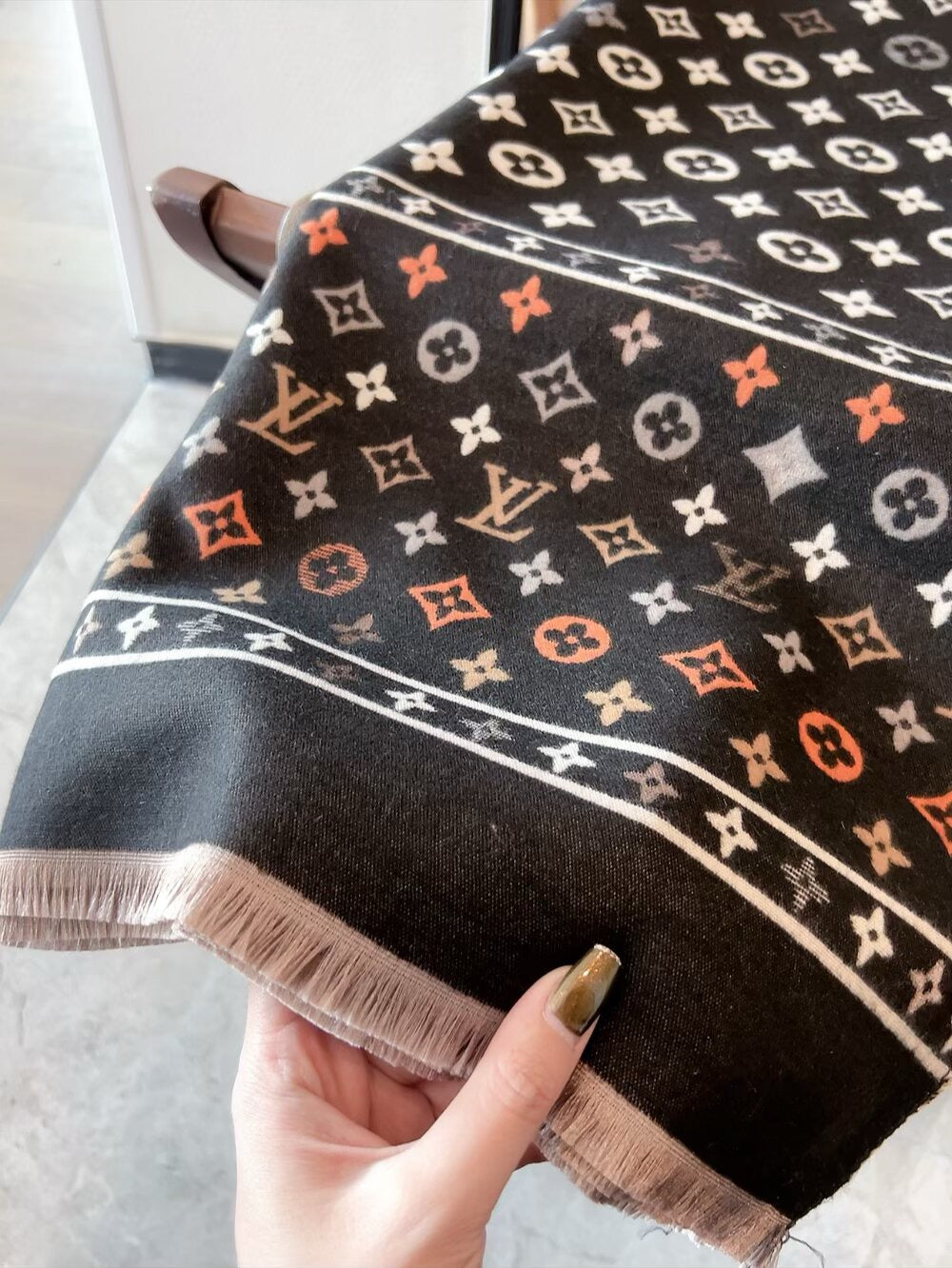 Cashmere baby feels comfortable to the touch and can be used all year round