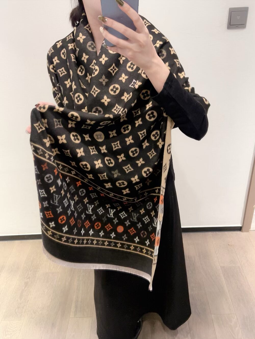 Cashmere baby feels comfortable to the touch and can be used all year round