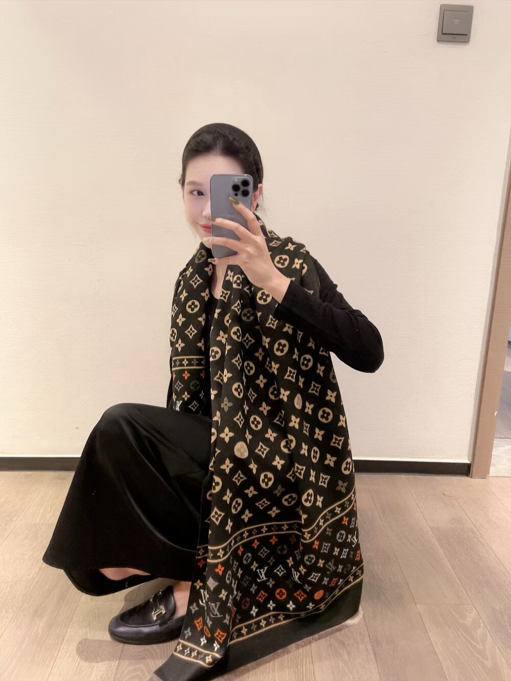 Cashmere baby feels comfortable to the touch and can be used all year round