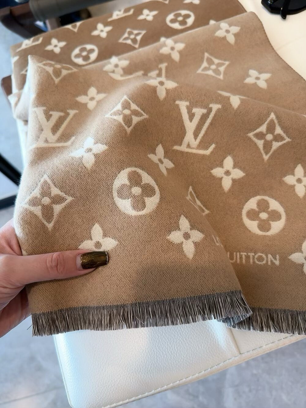 👑 Cashmere gradient jacquard classic design long scarf