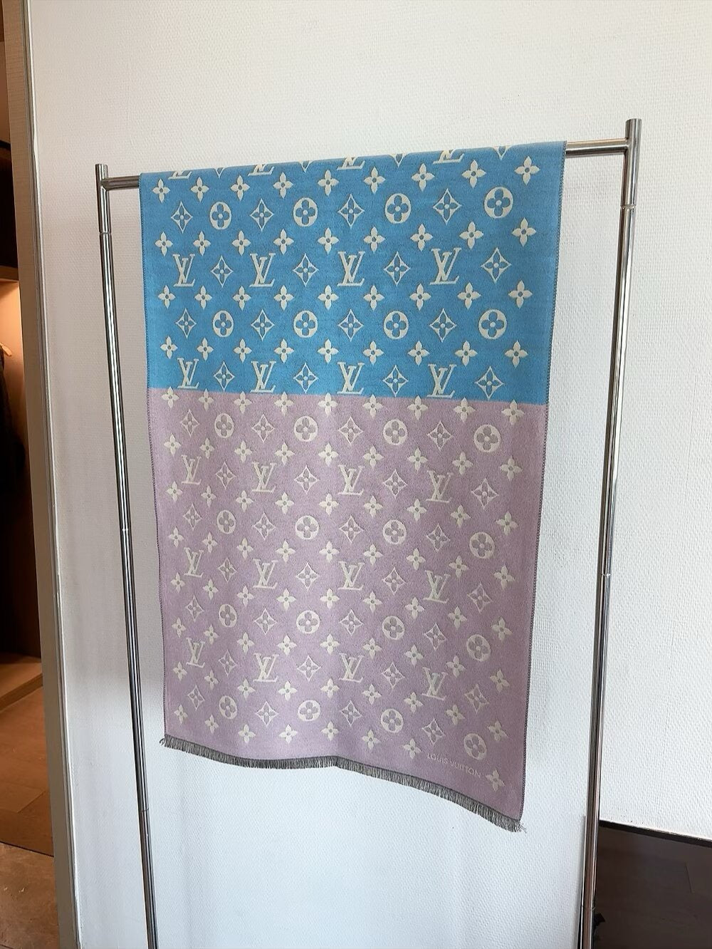 👑 Cashmere gradient jacquard classic design long scarf