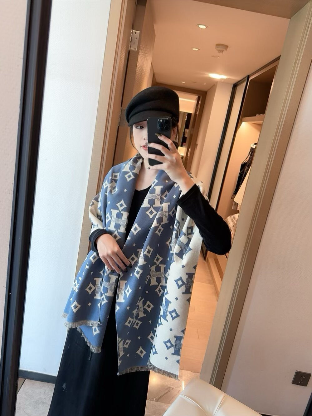 Up to new! 2025 autumn and winter men's and women's synchronized counter, high-end cashmere knitted scarf!