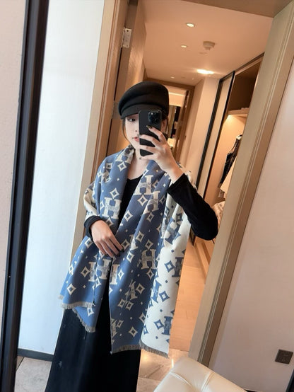 Up to new! 2025 autumn and winter men's and women's synchronized counter, high-end cashmere knitted scarf!