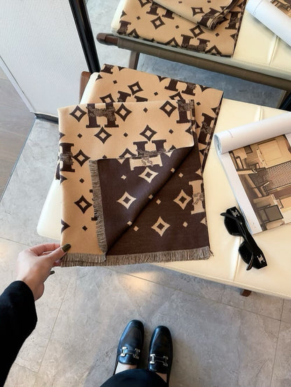 Up to new! 2025 autumn and winter men's and women's synchronized counter, high-end cashmere knitted scarf!