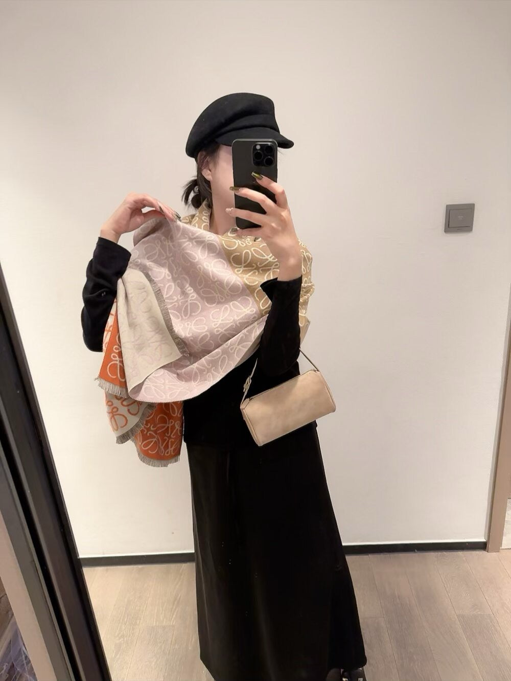 The scarf is very soft, delicate, and comfortable, with mild water ripples!