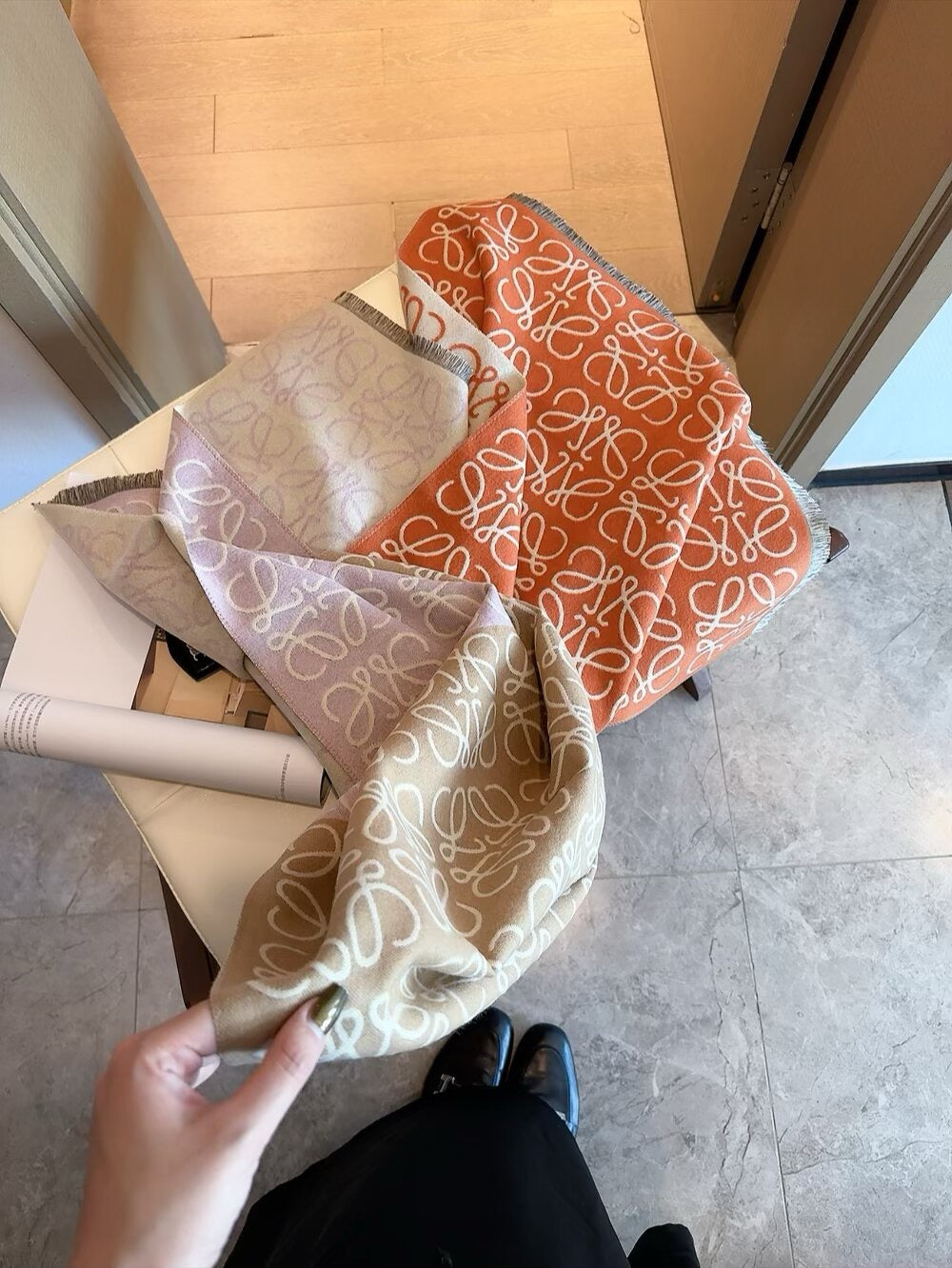 The scarf is very soft, delicate, and comfortable, with mild water ripples!