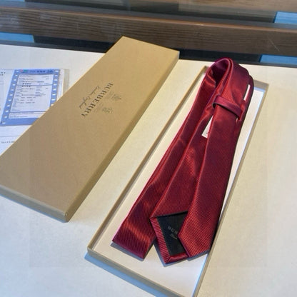 👔👔 Tie showcases exquisite craftsmanship and fashionable elegance