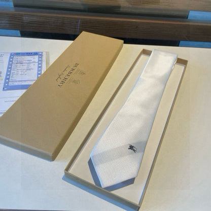 👔👔 Tie showcases exquisite craftsmanship and fashionable elegance