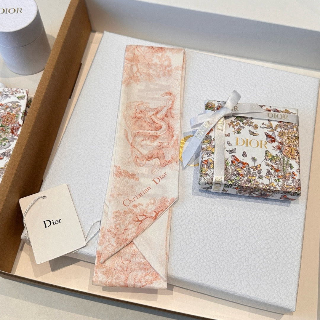 New twill silk square scarf