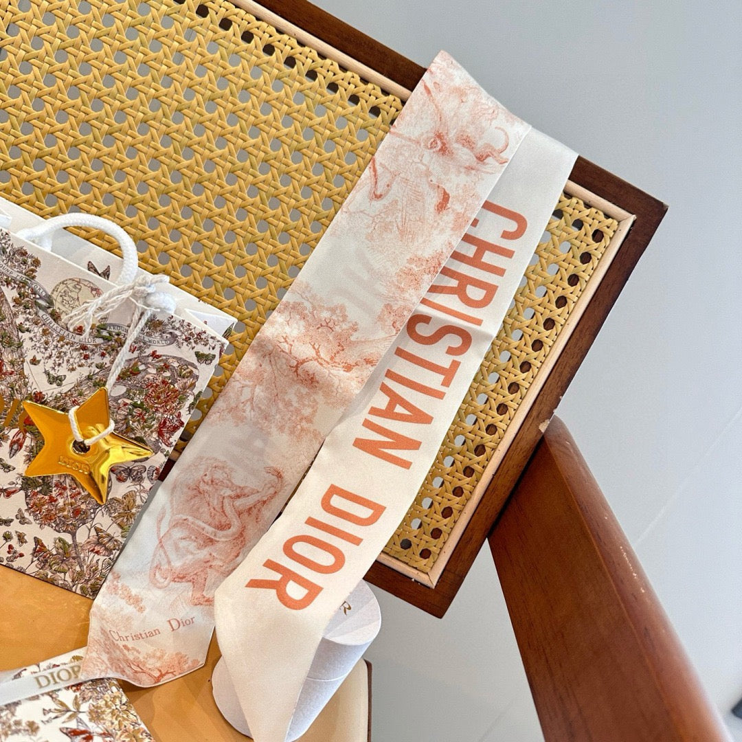 New twill silk square scarf