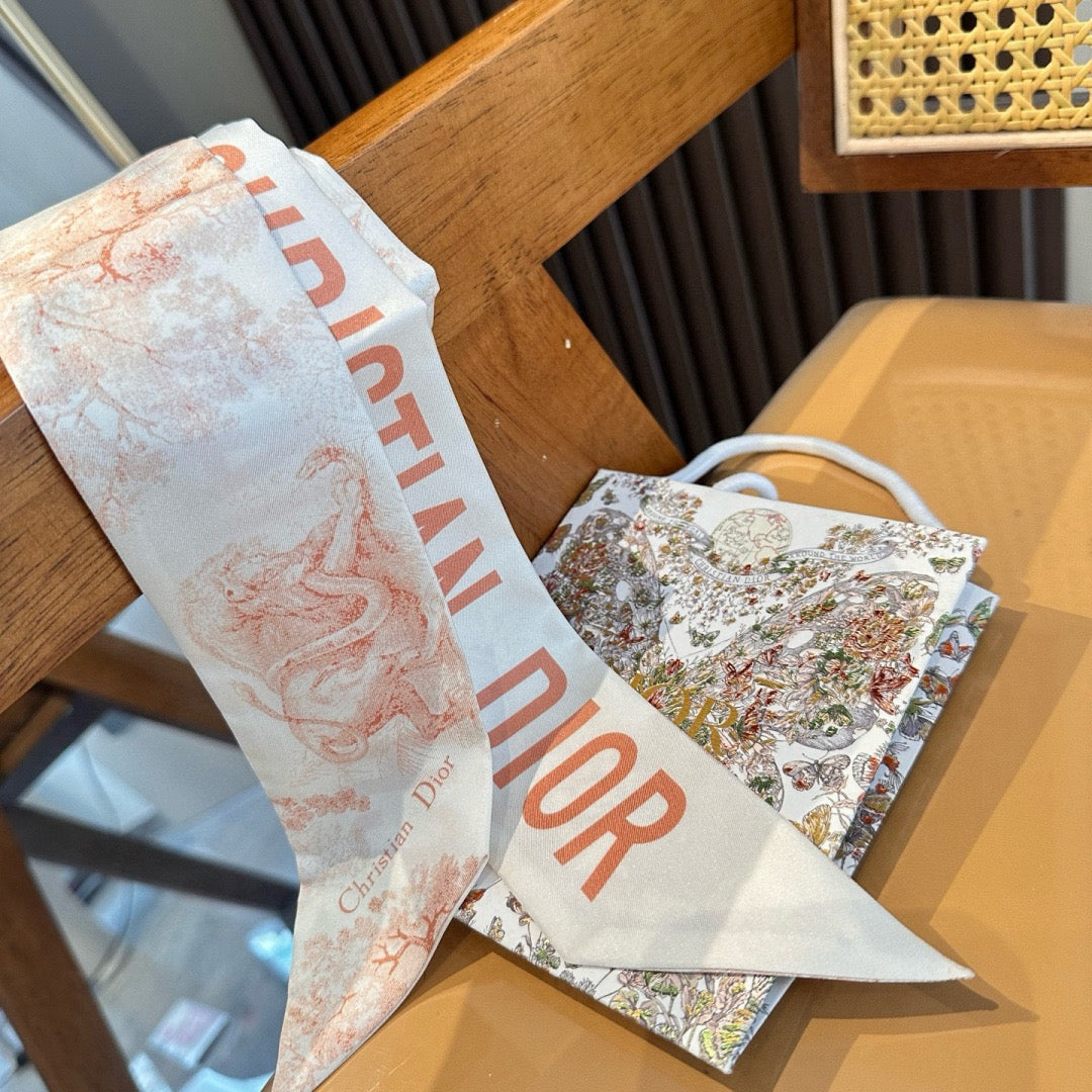 New twill silk square scarf