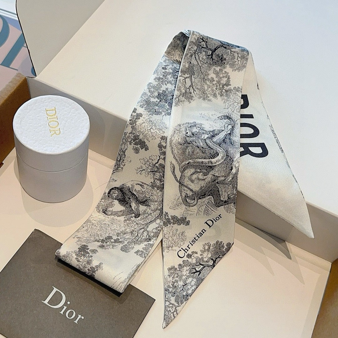 New twill silk square scarf