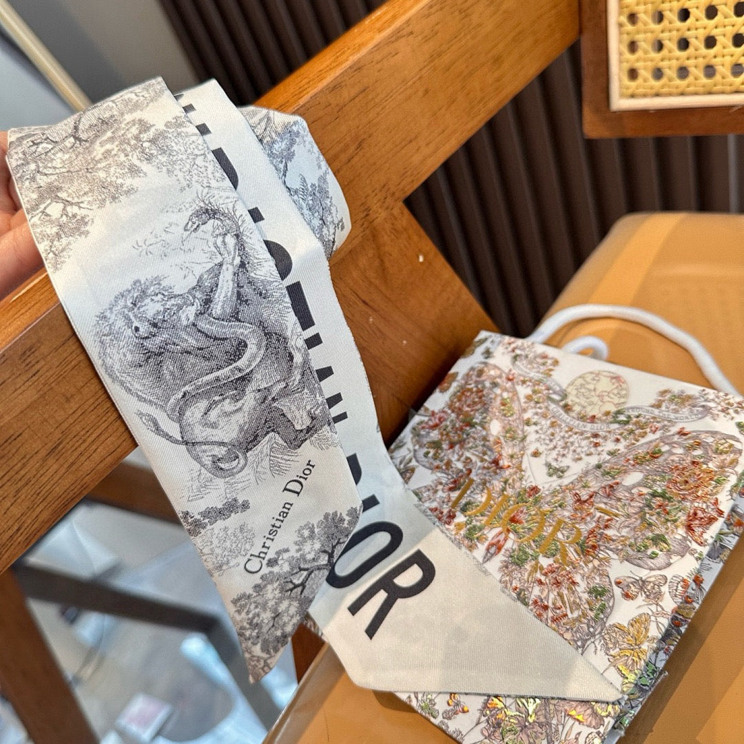 New twill silk square scarf