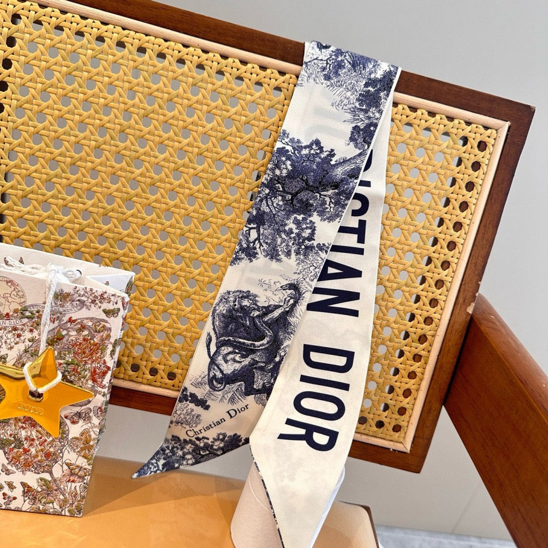 New twill silk square scarf