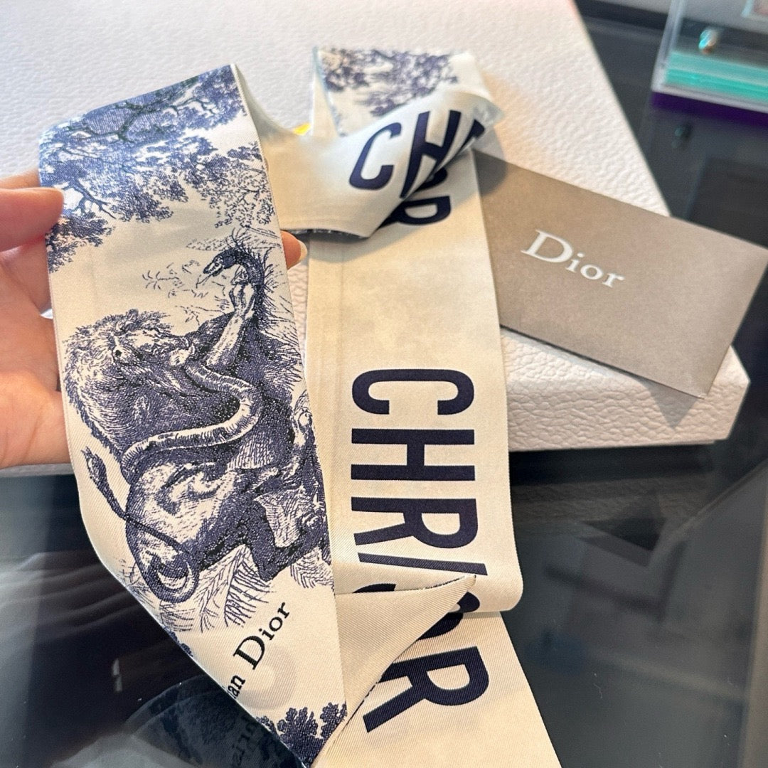 New twill silk square scarf