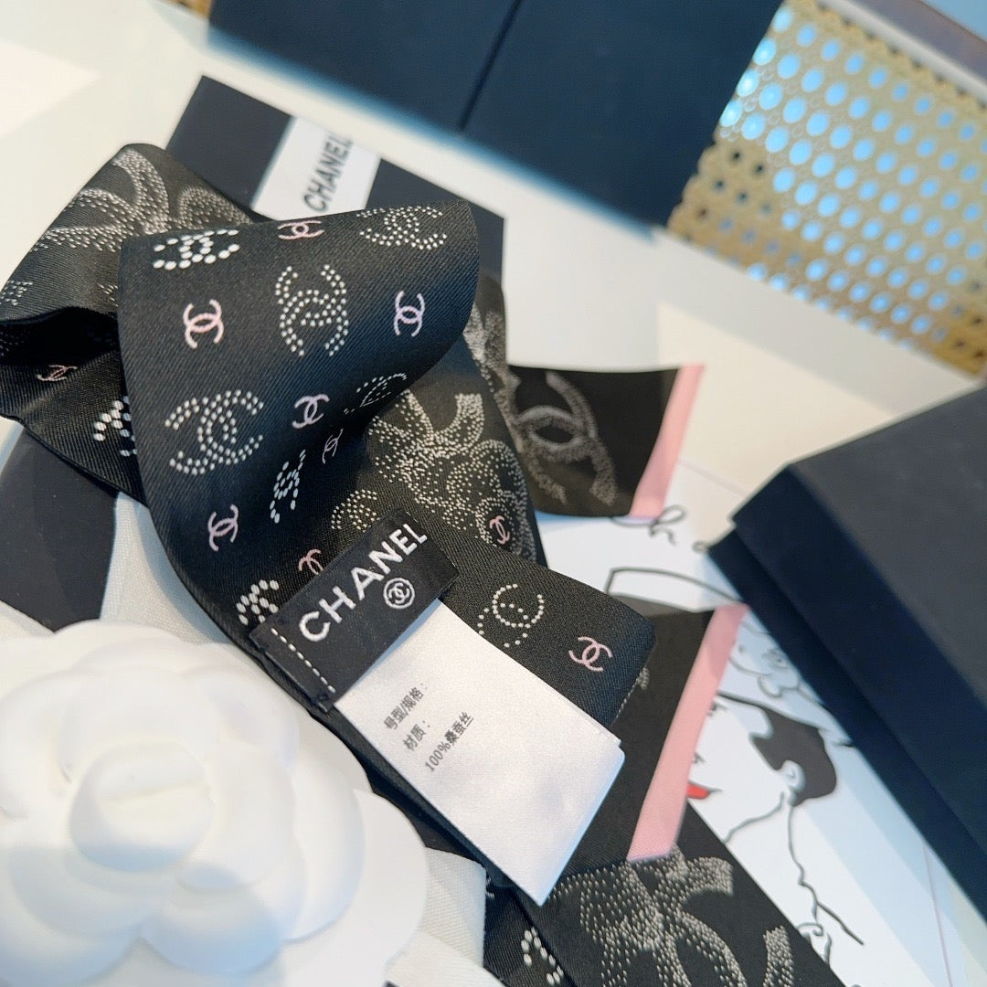 Super beautiful silk scarf with diagonal silk and super strong luster