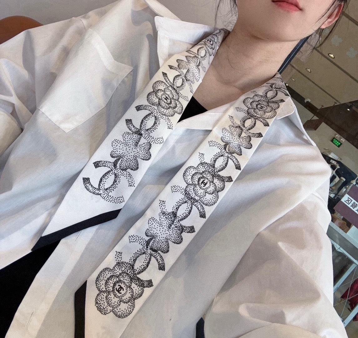 Super beautiful silk scarf with diagonal silk and super strong luster