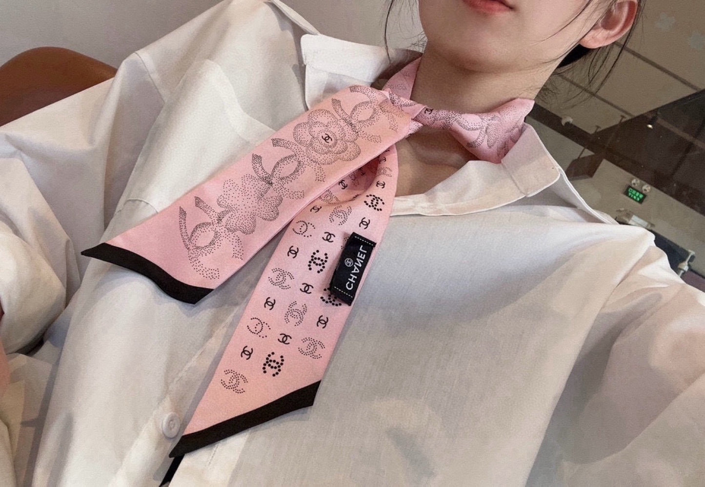 Super beautiful silk scarf with diagonal silk and super strong luster