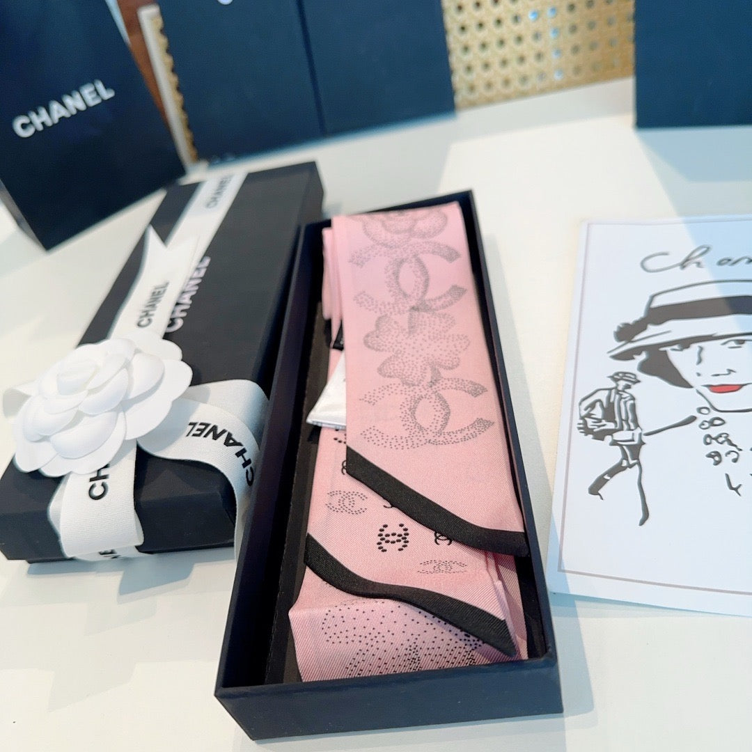 Super beautiful silk scarf with diagonal silk and super strong luster