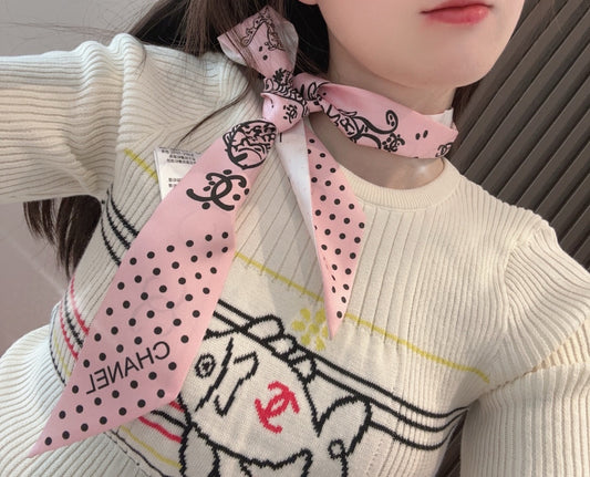 The scarf has arrived