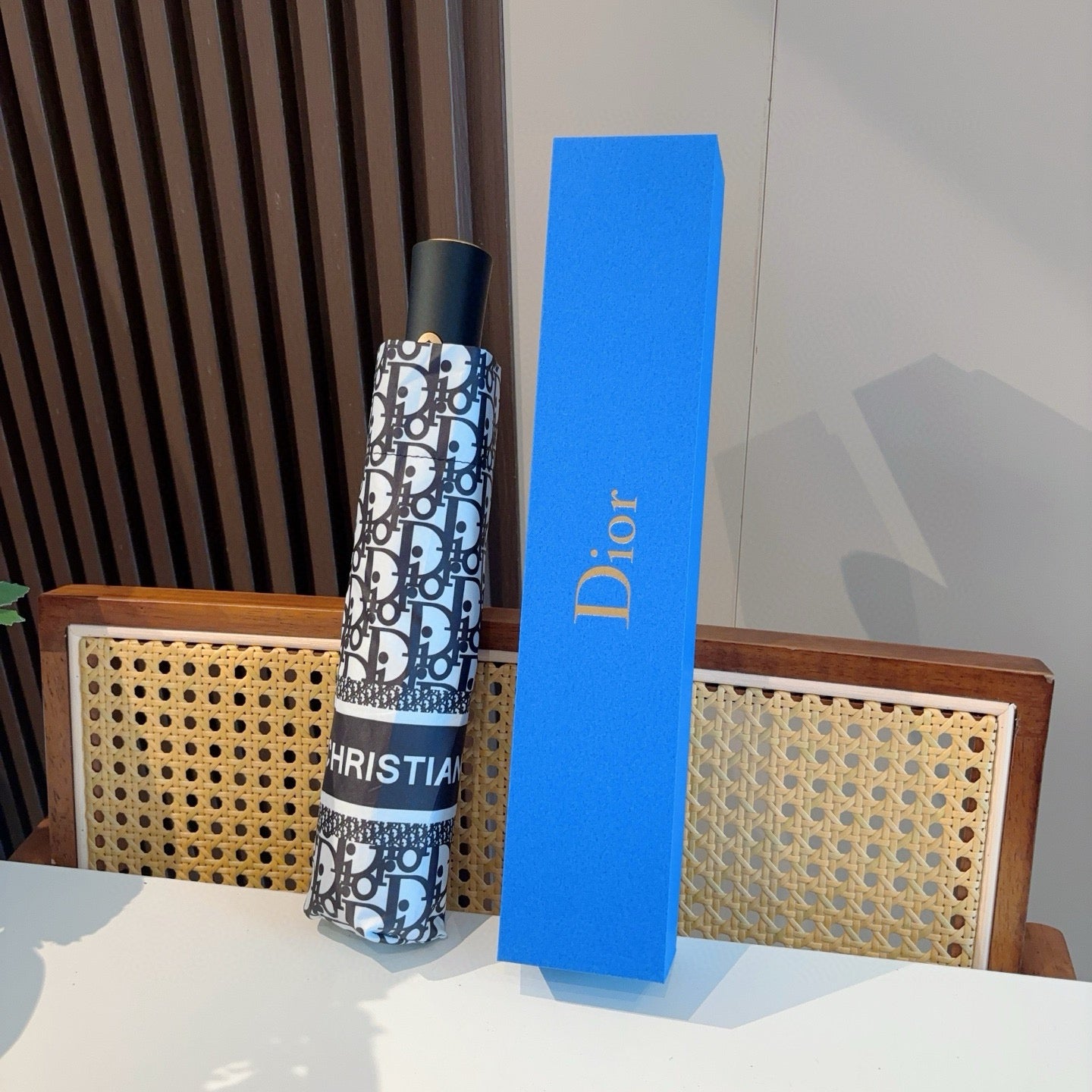 Triple fold automatic folding umbrella