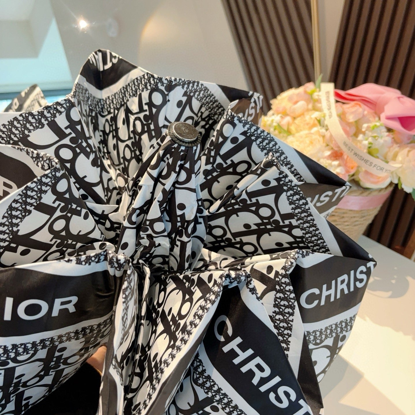 Triple fold automatic folding umbrella