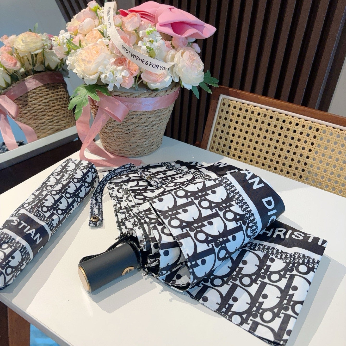 Triple fold automatic folding umbrella