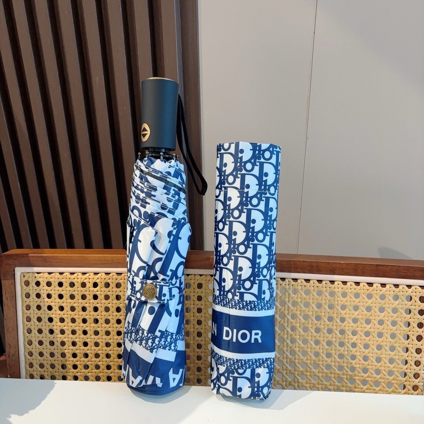 Triple fold automatic folding umbrella