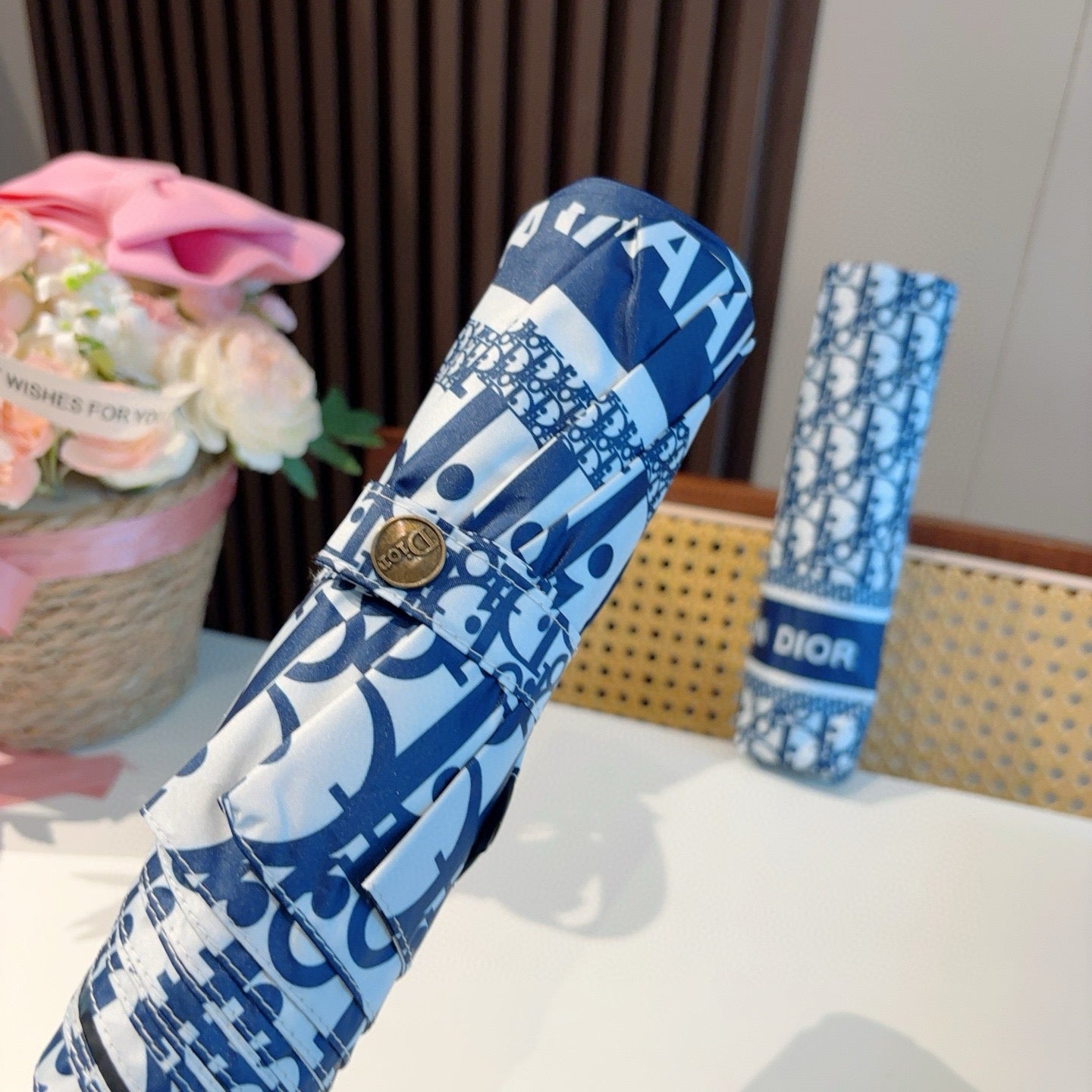 Triple fold automatic folding umbrella