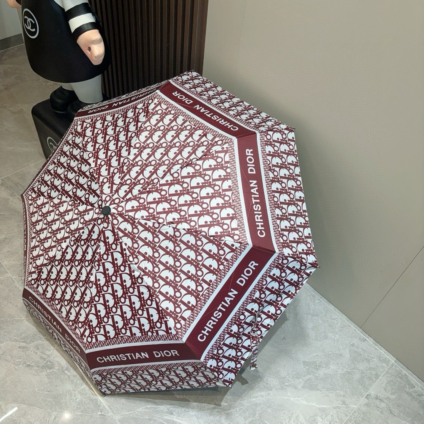 Triple fold automatic folding umbrella