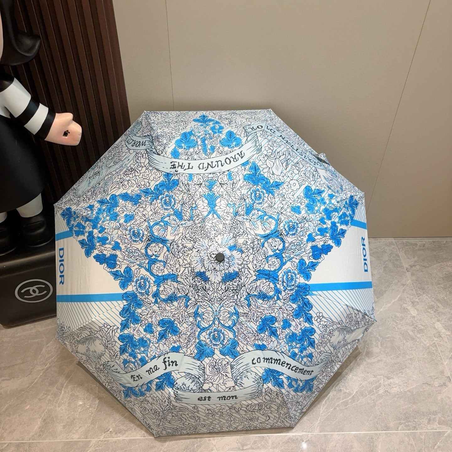 Triple fold automatic folding umbrella