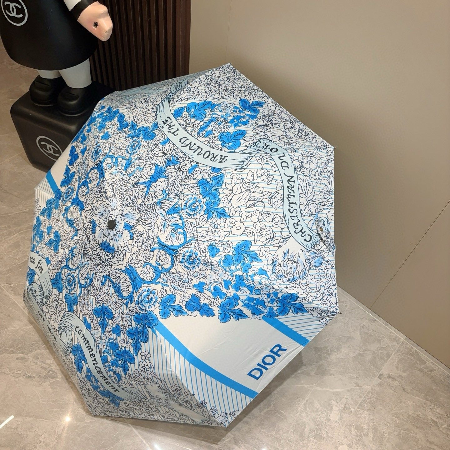 Triple fold automatic folding umbrella