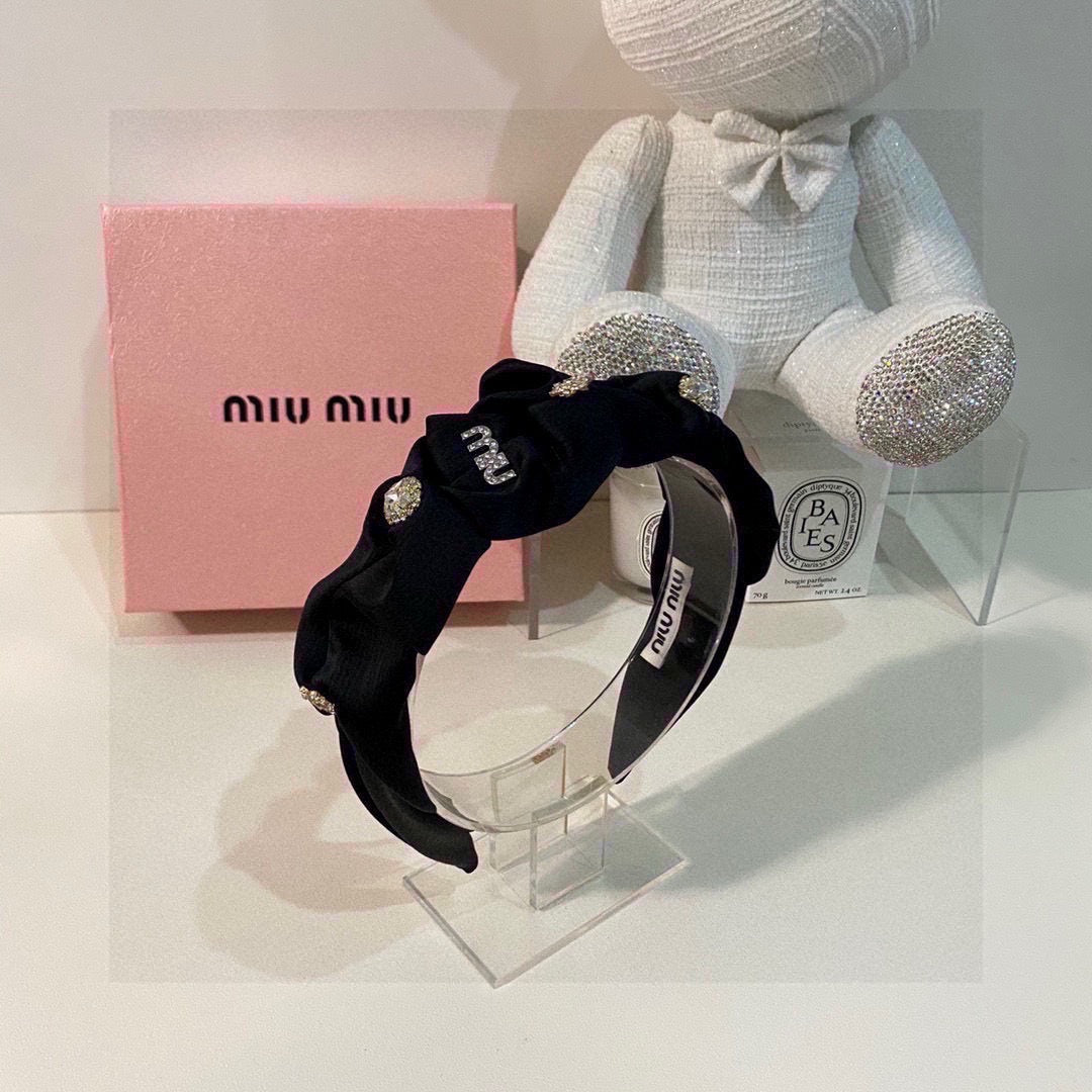 Spring and summer pearl flower bud headband